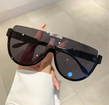 Load image into Gallery viewer, Semi Round Sunglasses