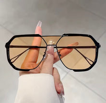 Load image into Gallery viewer, Cailee Sunglasses