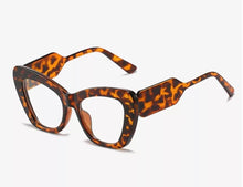 Load image into Gallery viewer, Cat Eye Oversized Glasses