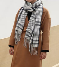 Load image into Gallery viewer, Fashion Scarf