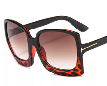 Load image into Gallery viewer, Fashion Oversized Sunglasses