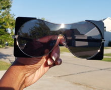 Load image into Gallery viewer, Aliyah Shield Sunglasses