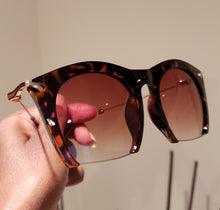 Load image into Gallery viewer, Amorie Sunglasses