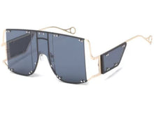 Load image into Gallery viewer, Punk Rivet Sunglasses