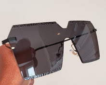 Load image into Gallery viewer, Rimless Oversized Square Sunglasses