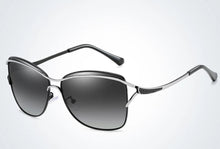 Load image into Gallery viewer, Italy Vintage Designed Sunglasses