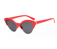 Load image into Gallery viewer, Cat Eye Sunglassess